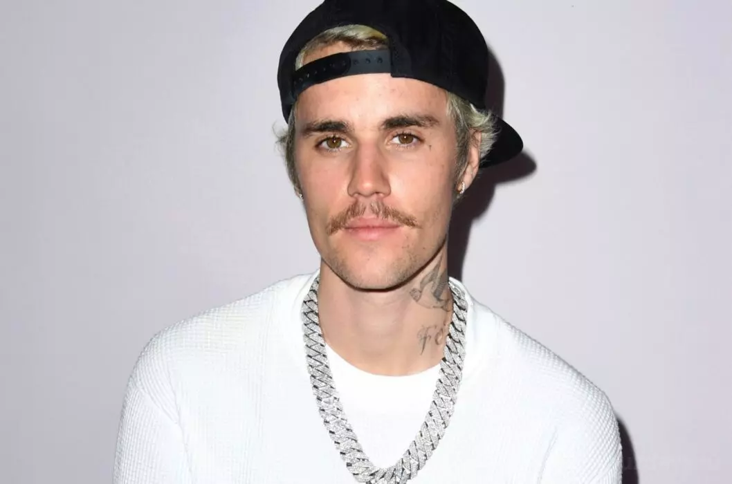 Justin-Bieber-Justin-Bieber-Seasons-Premiere-2020-Billboard-1548-1604003367-compressed-1536x1016.jpg